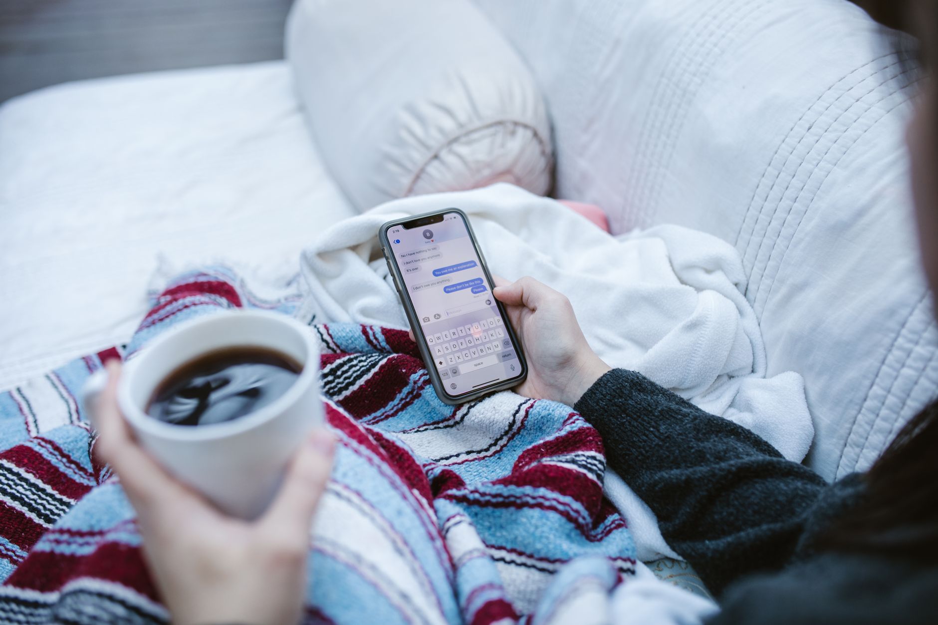 Using WhatsApp Abroad Without Roaming Charges
