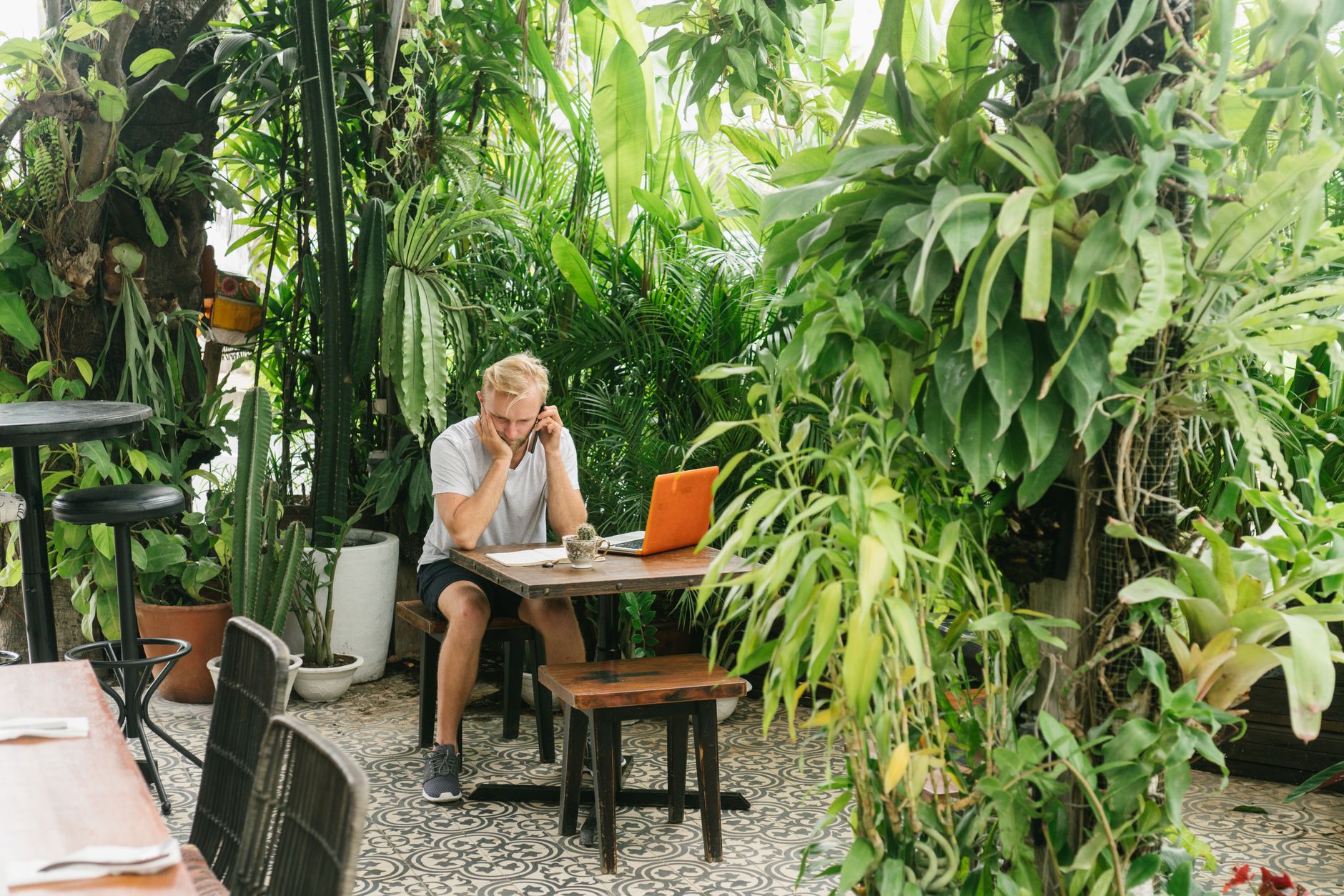 Reliable Internet as a Digital Nomad: What Actually Works