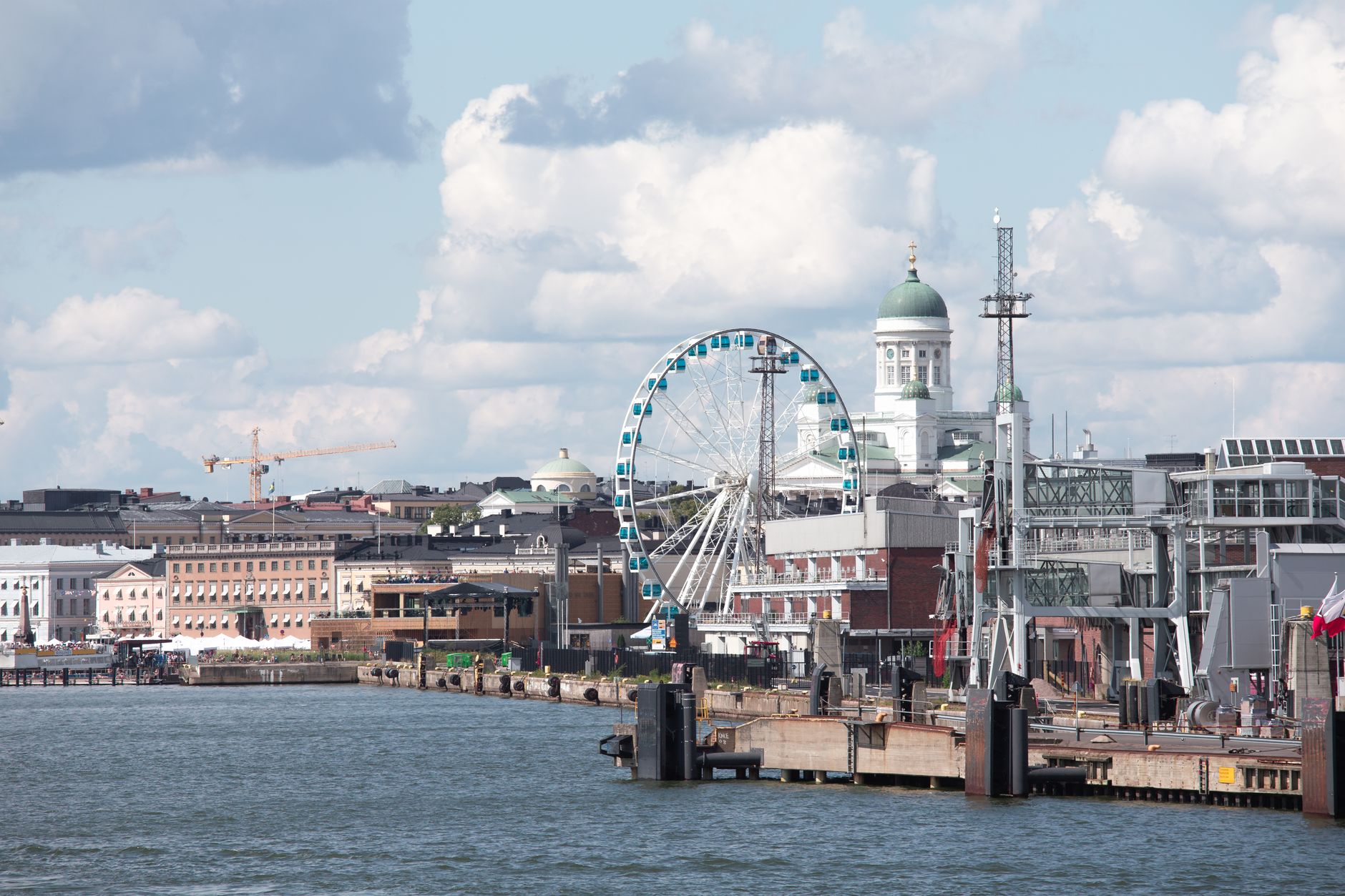 Best eSIM for Finland 2026: Helsinki, Lapland & the Northern Lights