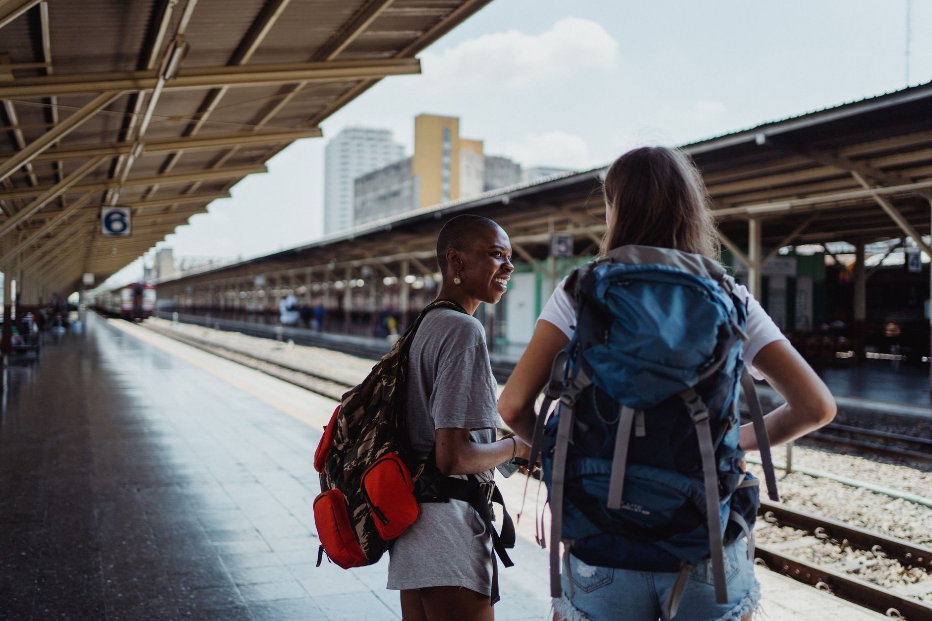 eSIM for Long-Term Travel: 3 Months to a Year Abroad