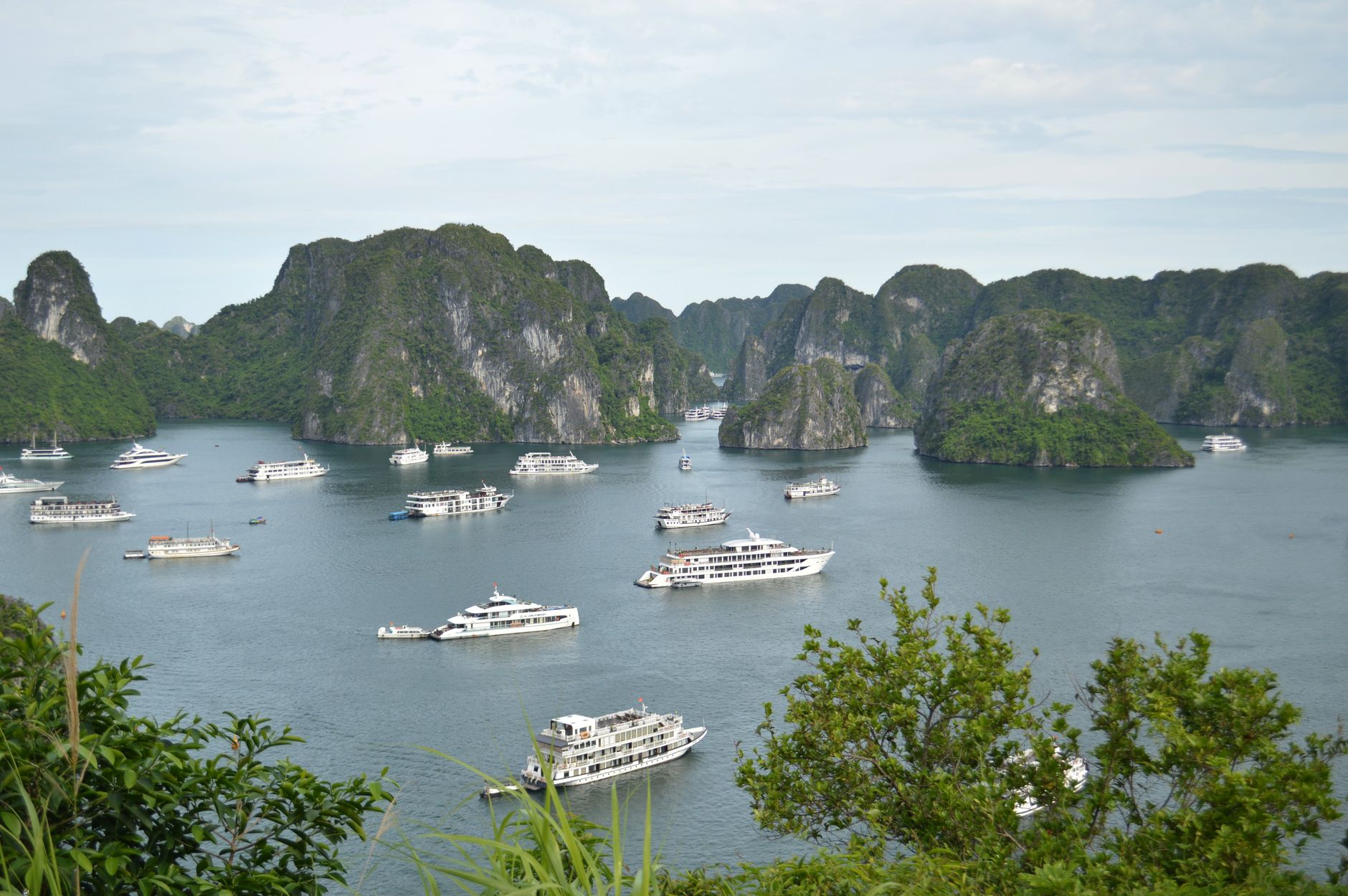 Best eSIM for Vietnam 2026: Hanoi, Ho Chi Minh & Ha Long Bay